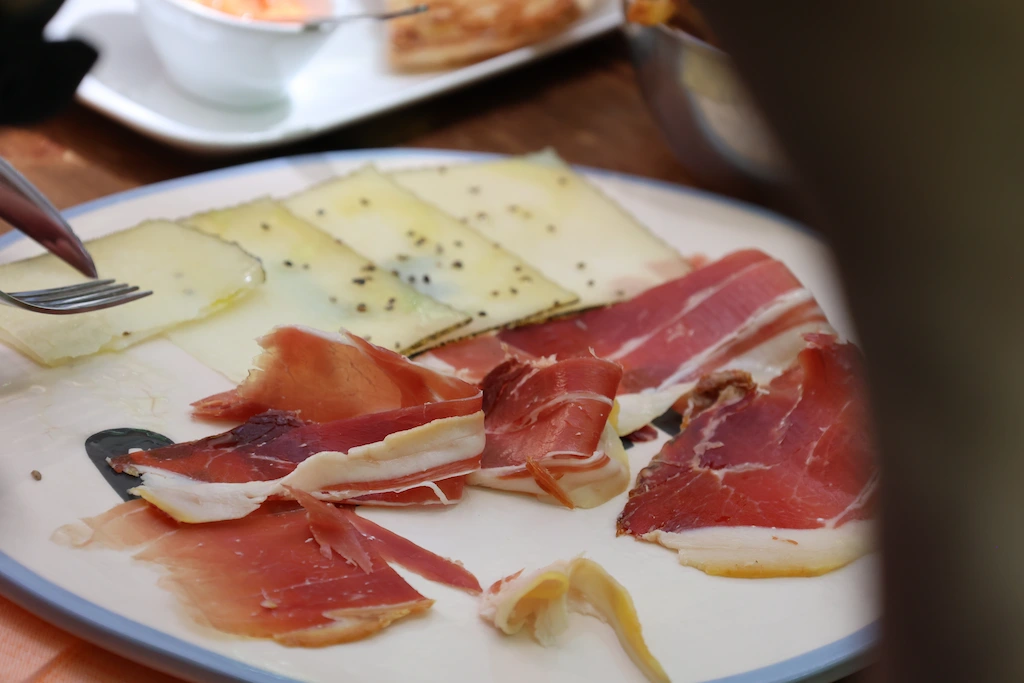 Fromage et charcuterie Restaurant Le Caillou